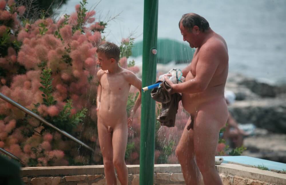 Naturist Shower Profiles pics - Private nudist club