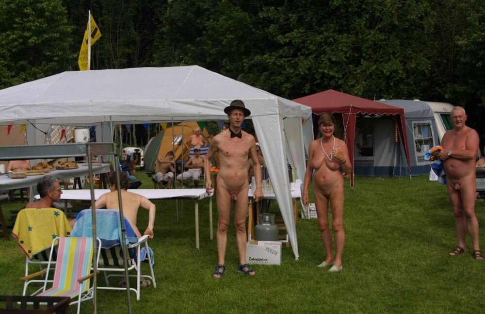 Holland Nature Home Stay pics - The first step toward home nudism