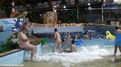 Aqua Extravaganza 4 - There are many politicians among nudists