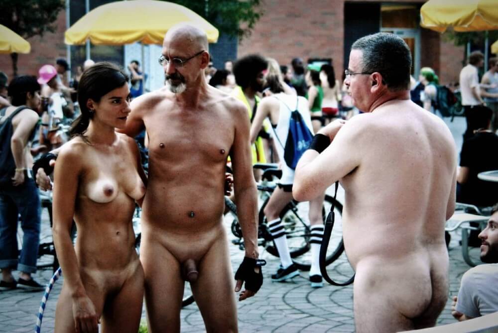 World Naked Bike Ride [WNBR] UK 2011 gallery - Nudists live together in nature and in groups