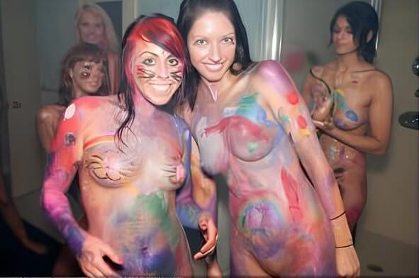 Documented Lifestyle Photo Set 4 - In this nudist movement, voluntariness and comfort are important