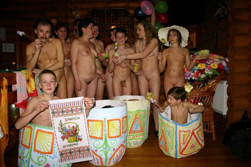 Easter Group Memories pics - The community of naturist movement supporters