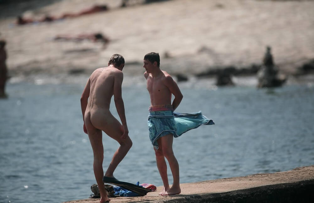 Nudists Boys - Water Prep On The Ledge - Nudity fosters the development of trust and sincere relationships