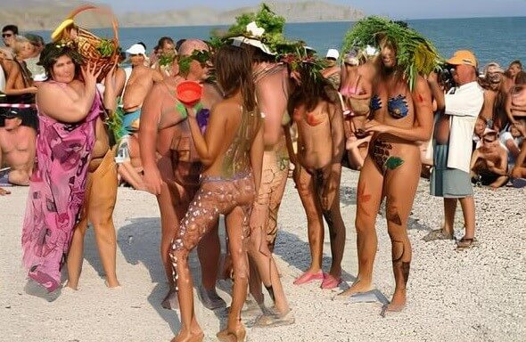 Premium Content # 34 - A nudist values sincerity, honesty, and openness in relationships