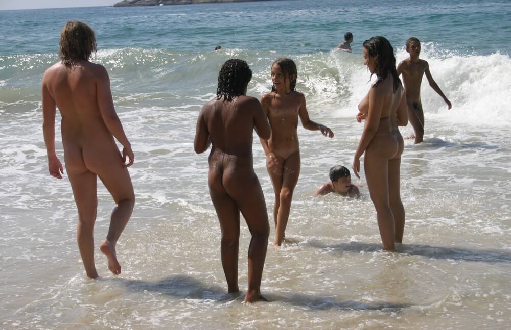 Brazils Water Refreshing pics - Naturism teaches you to accept yourself and others