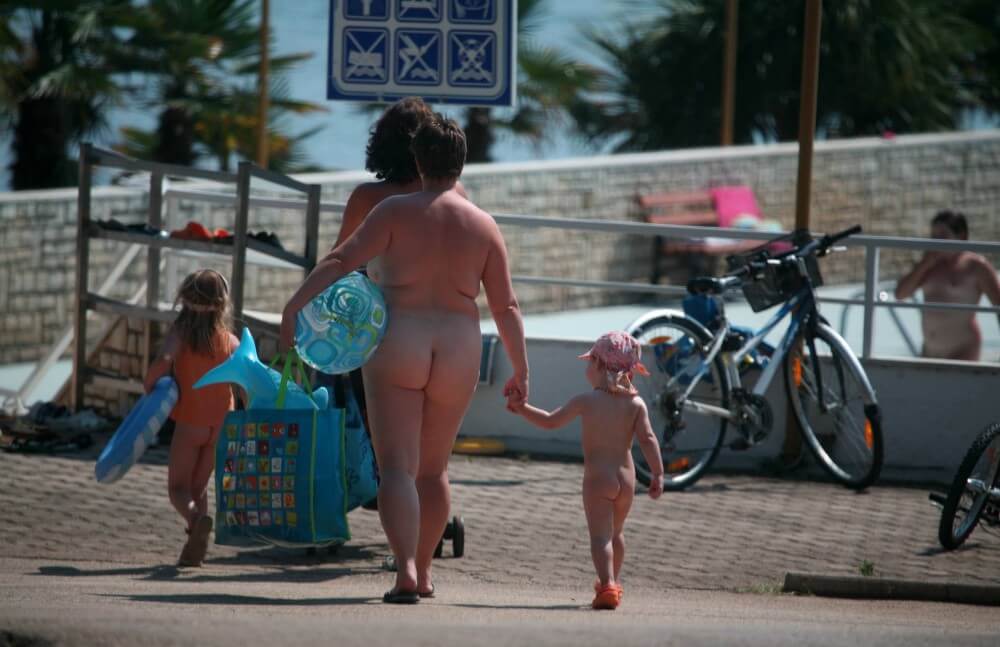 Pool Outskirt Nude Guests pics - Nature fills naturists and nudists with energy and inspiration