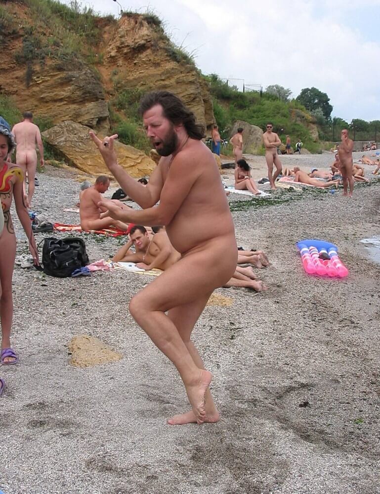 Afternoon Beach Delight pics - Self-confidence helps naturists achieve their goals