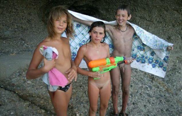 Naturism photo gallery # 33 - The desire to appreciate the beauty of the human body