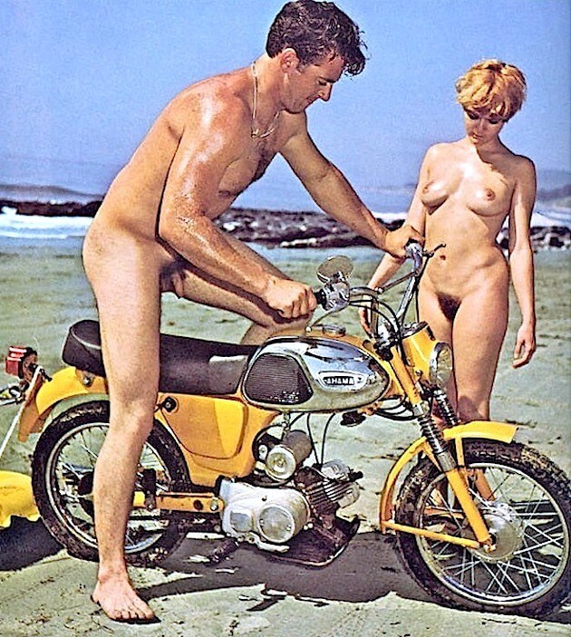 Retro naturism photo gallery - A love of the sun and fresh air are important values for those who practice naturism and nudism