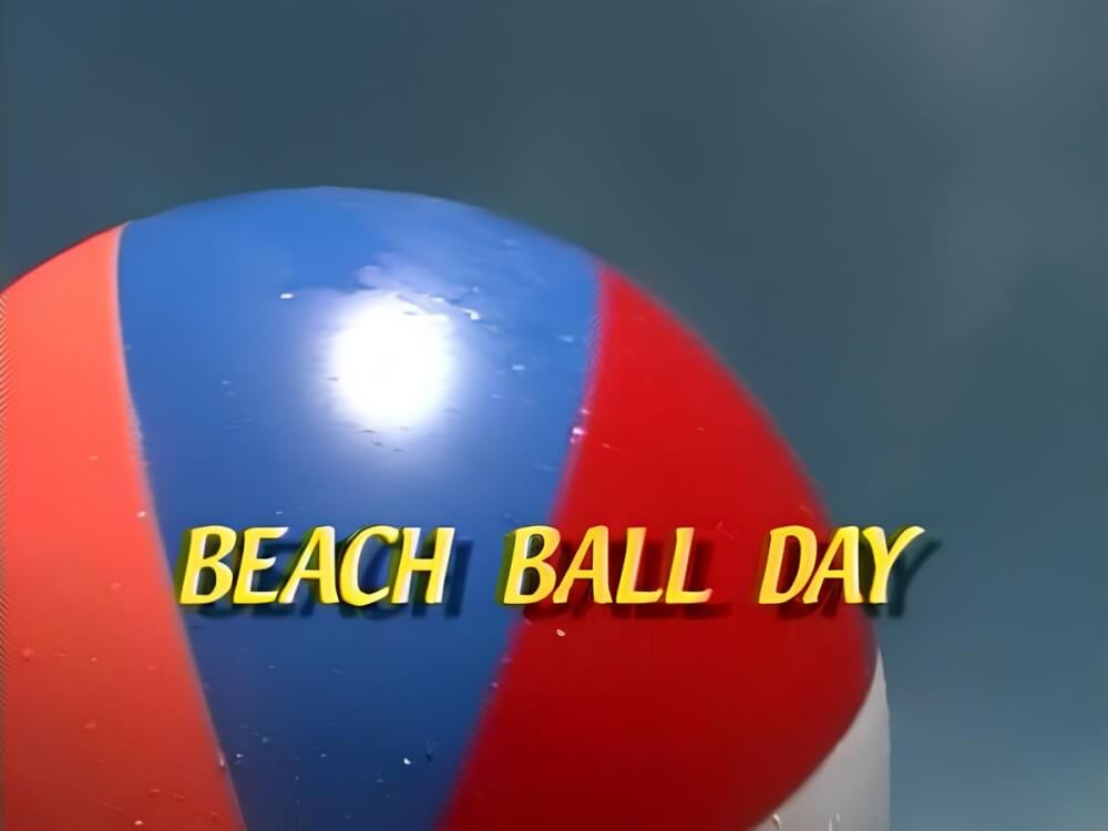 Enature- Beach ball day - Nudism teaches you to appreciate the present