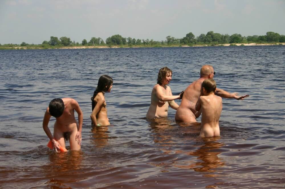 Kiev Water-Front Bathing pics - Nudism and naturism help break down stereotypes