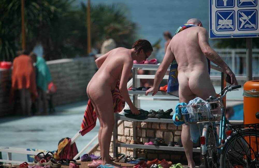 Pool Arrivals and Departures pics - A basic understanding of naturism is necessary