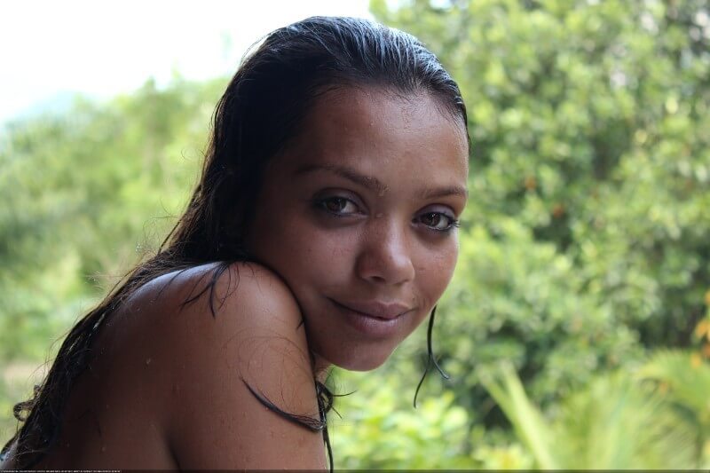 Tropical activities 1-25 gallery - People seek self-development and peace of mind through nudism