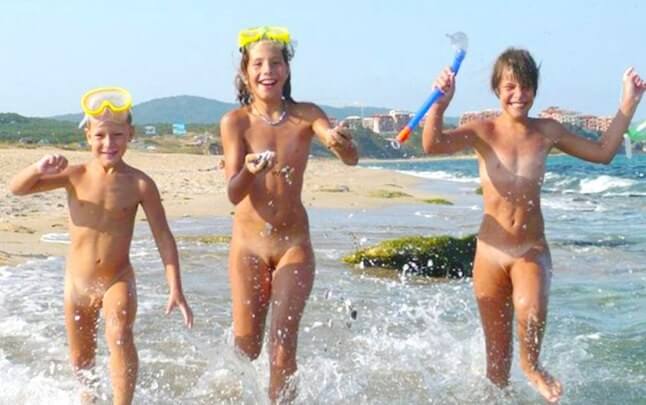 Naturism photo gallery # 27 - The practice of nudism helps overcome insecurities and overcome fears