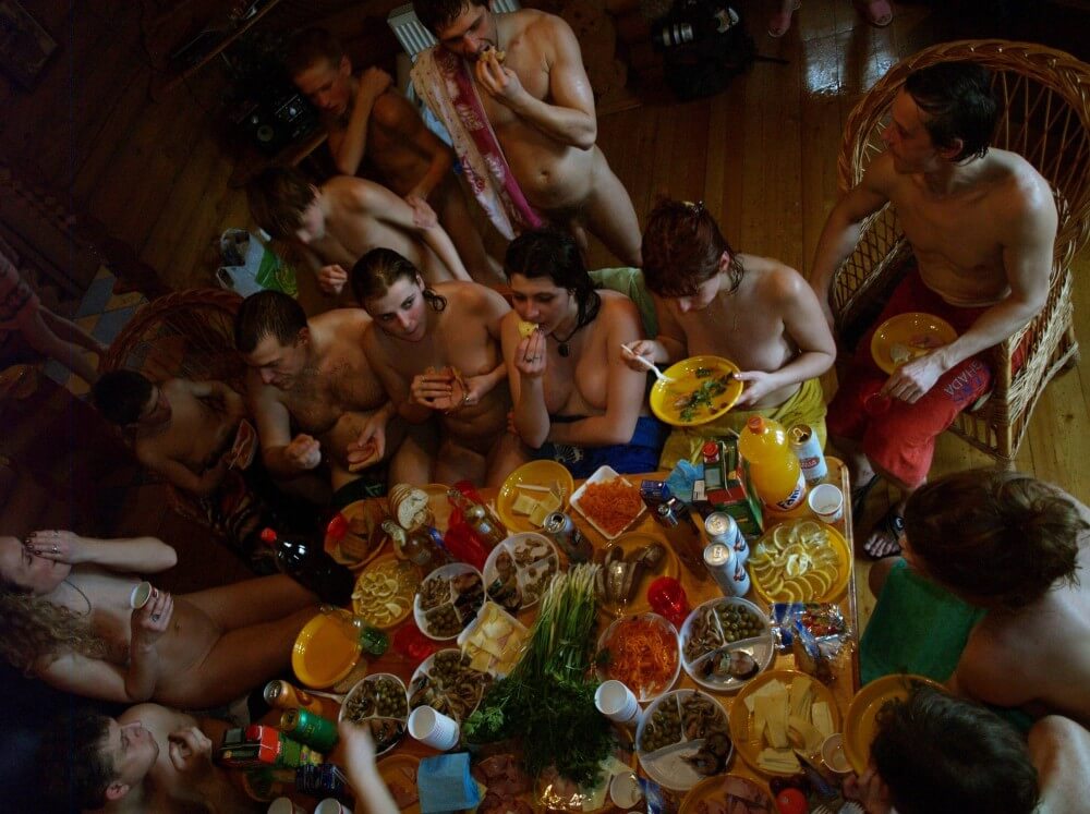 Family Valentines Dinning pics - The entire upper aristocracy practiced nudism