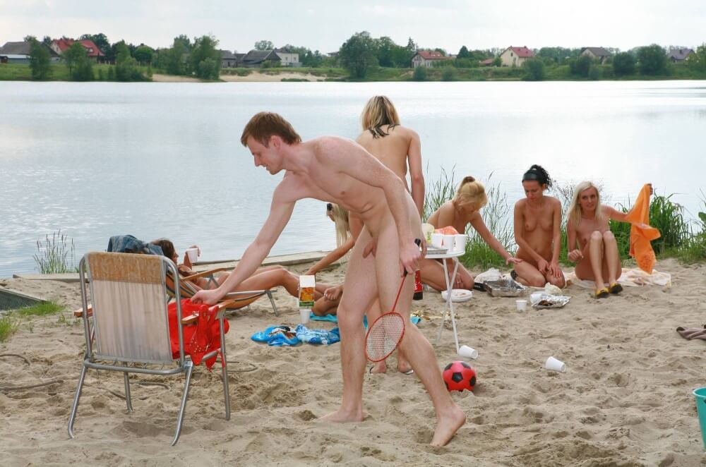 Lakeside Outdoor Activity photos - The naked body is an expression of beauty