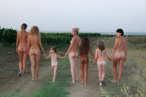 The Vineyard Tour photos - Naturalness and freedom go hand in hand with naturism