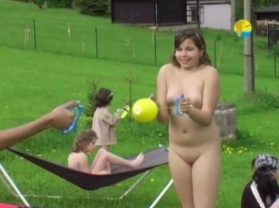 Naturist Freedom: Meadow - The idea of being naked is good