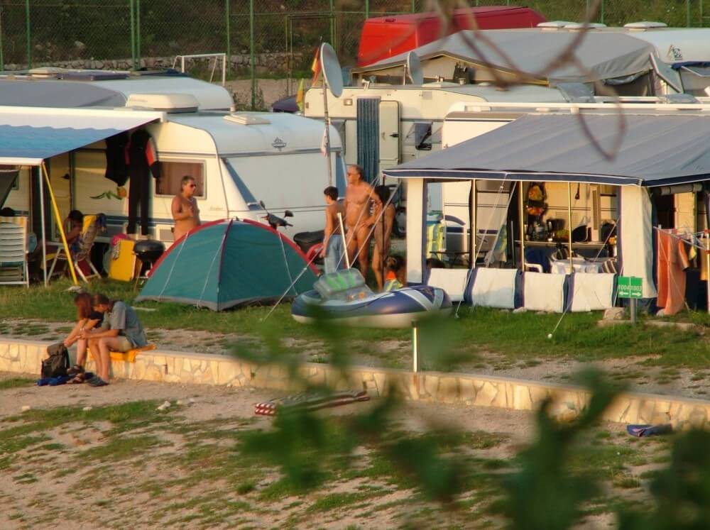 FKK Outdoor Shoreline pics - Nudism is based on human nature
