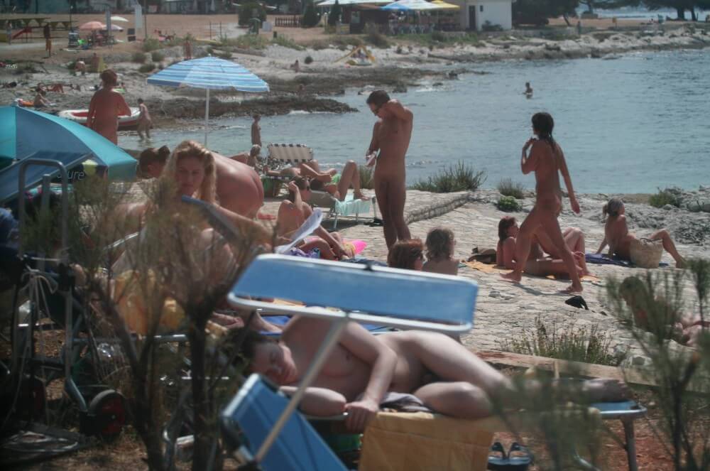Nuda Beach Wide Outlook pics - Naturists value tranquility and peace