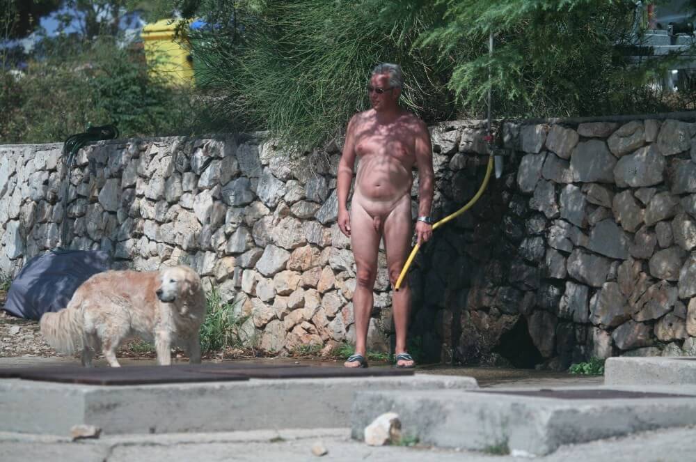 Shower-Wall Bath Parents pics - The practice of nudism promotes freedom from fears and insecurities