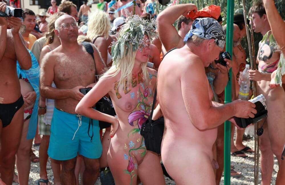 Neptune Painting Couple pics - Naturism and nudism are a path to spiritual peace