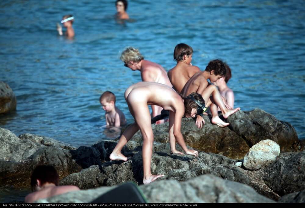 Summer day on the Black Sea photos - Radical nudism materials