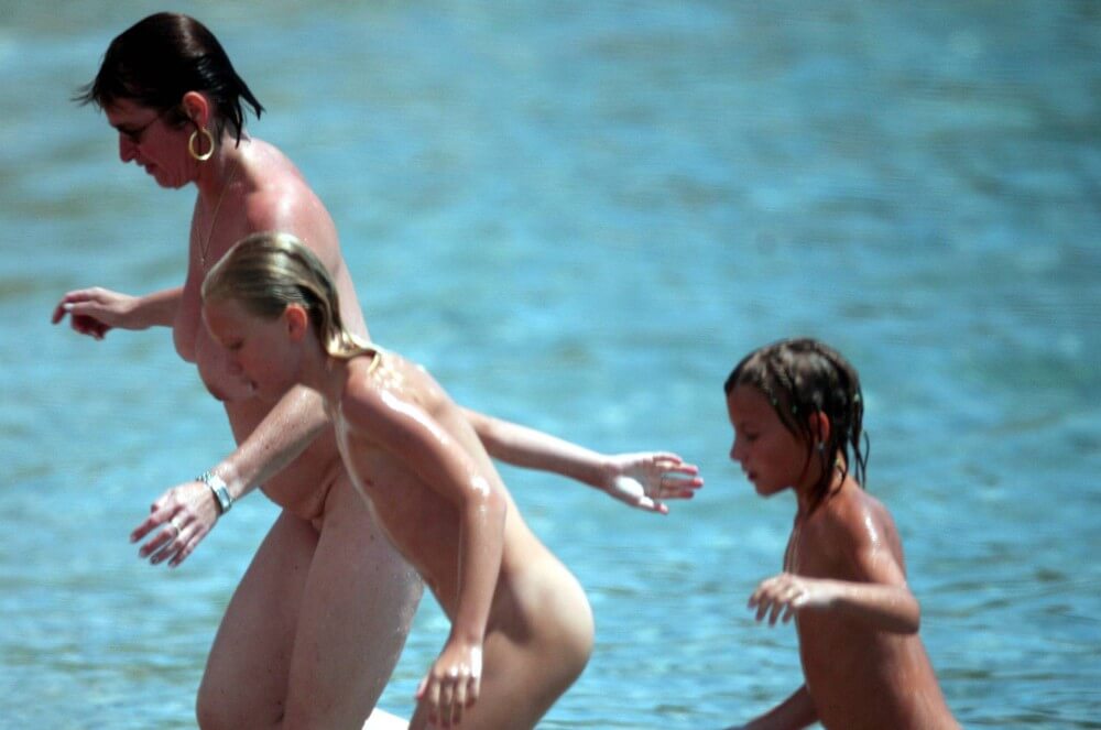 Running From the Waters pics - Nudism is part of life