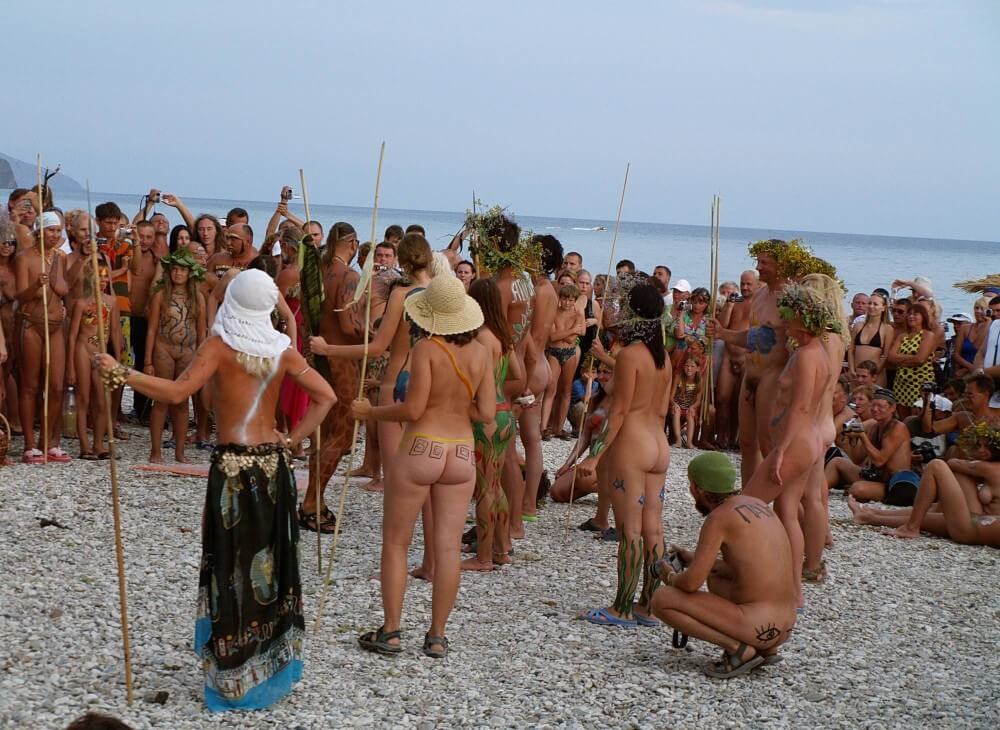 Naturist Party Mega Bash pics - Family naturism in European countries